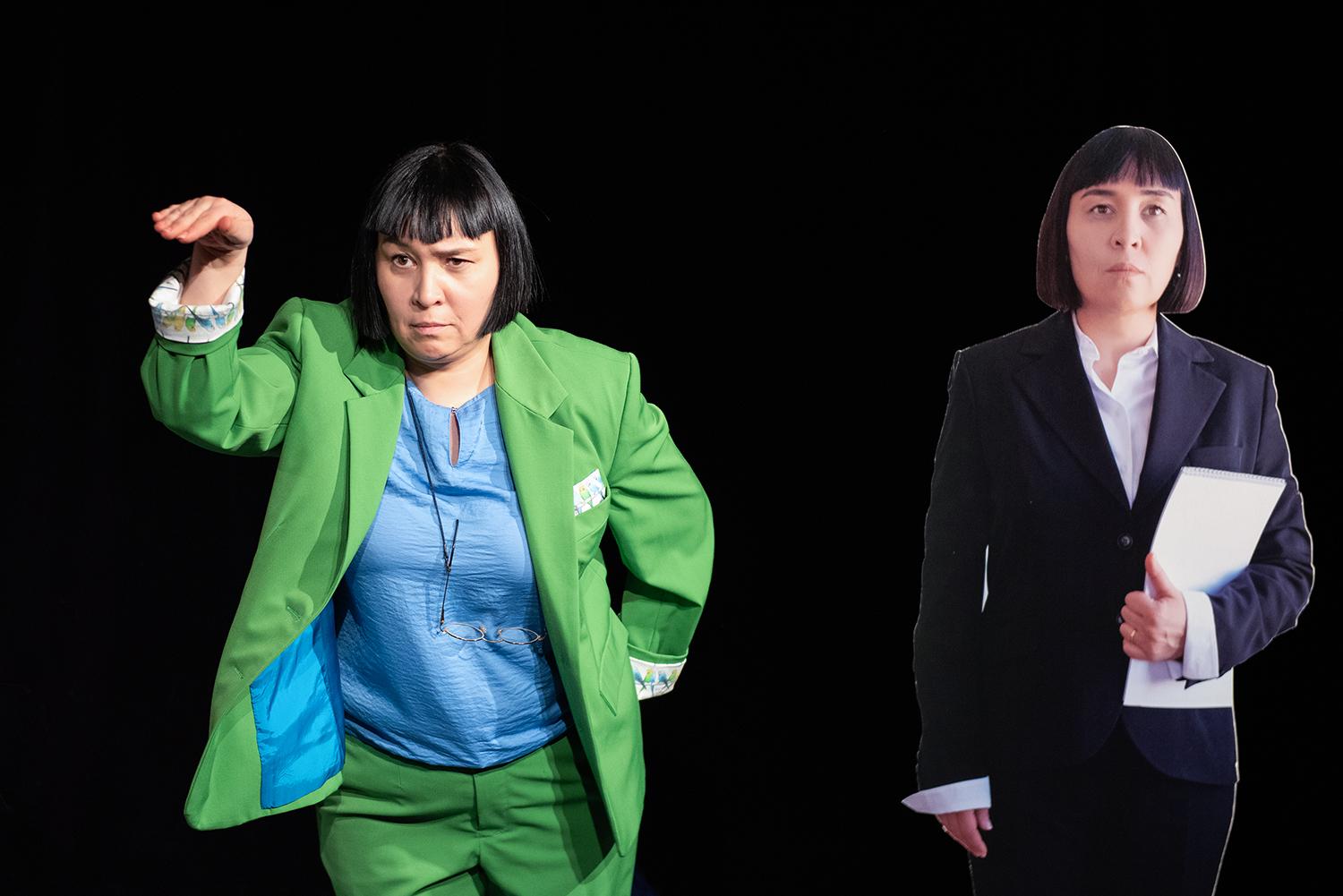 Zarina Tadjibaeva – «Zarina zeigt den Vogel»